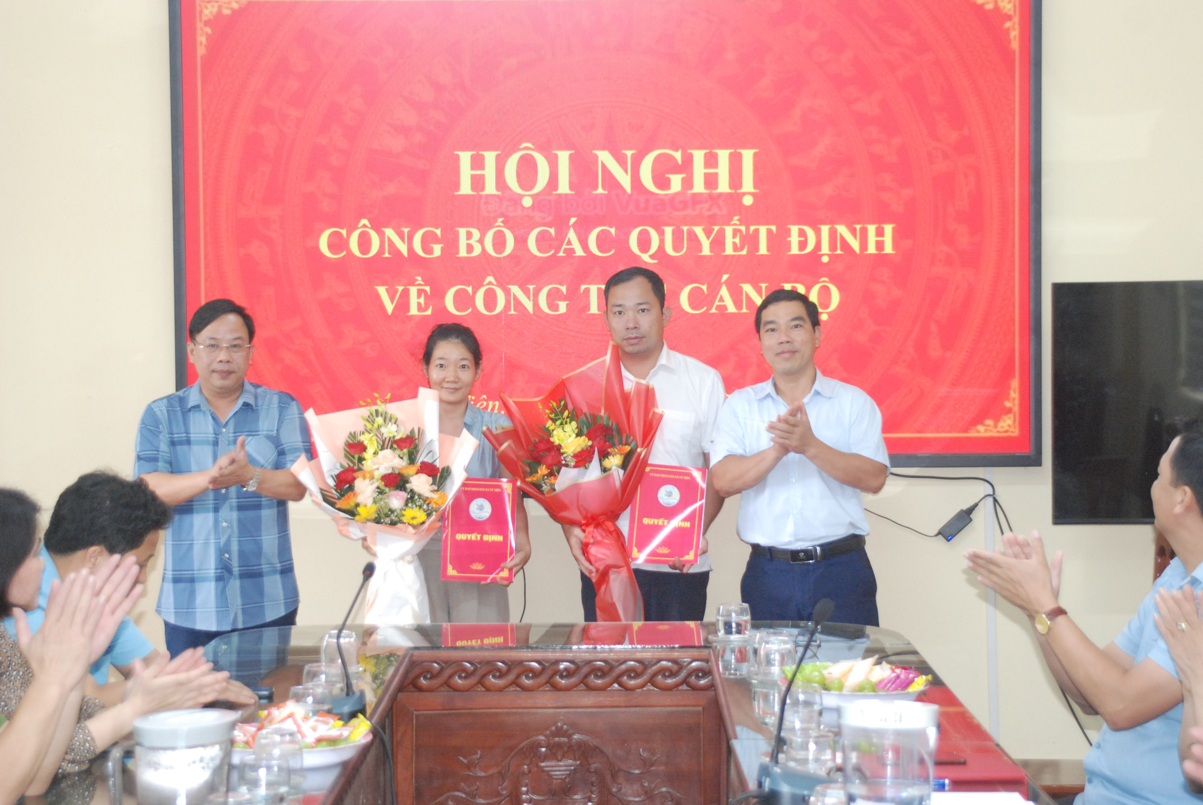 Vũ Tiên công bố các quyết định về công tác cán bộ