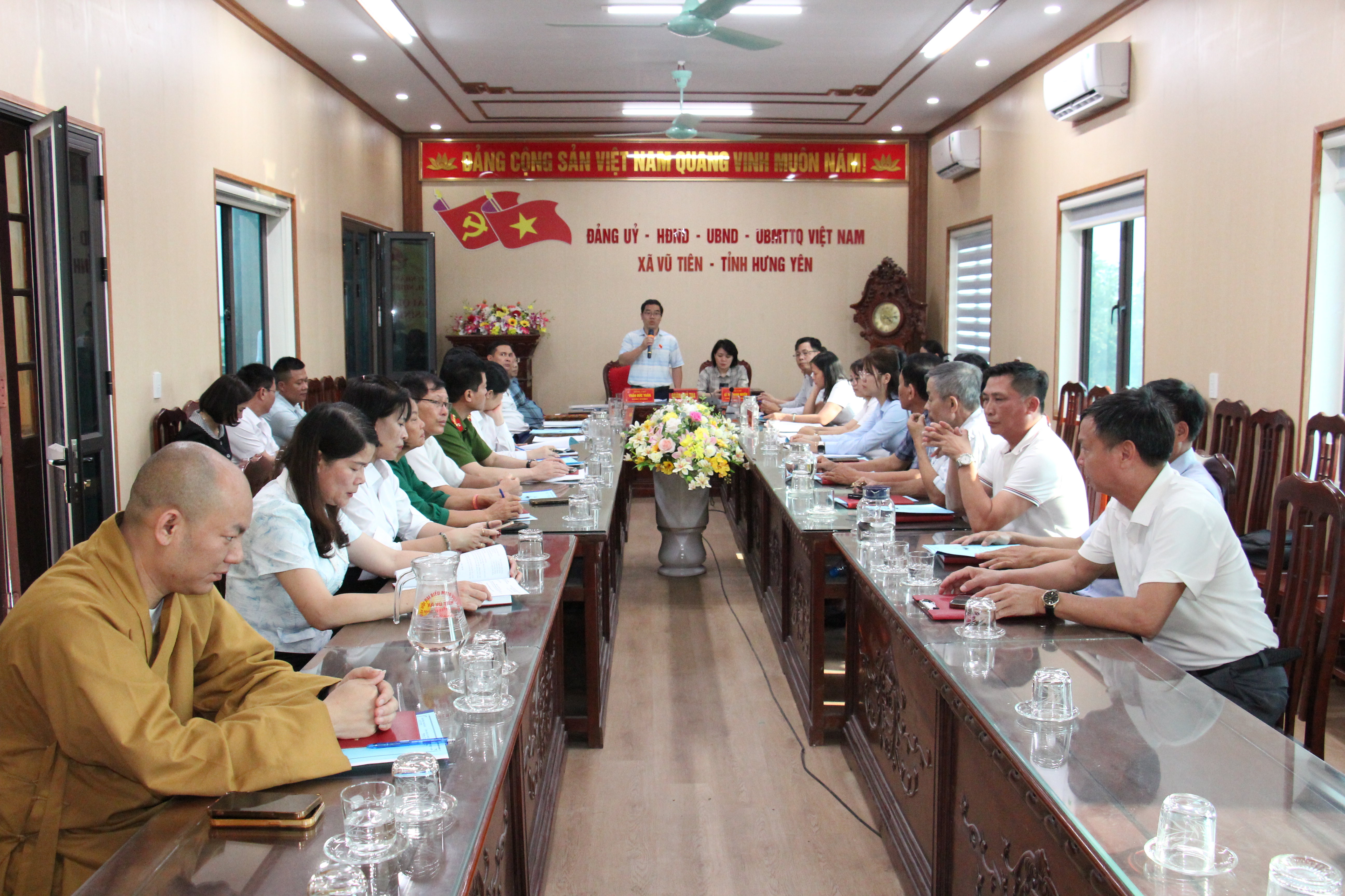 Hội đồng nhân dân xã Vũ Tiên tổ chức kỳ họp giải quyết công việc phát sinh đột xuất