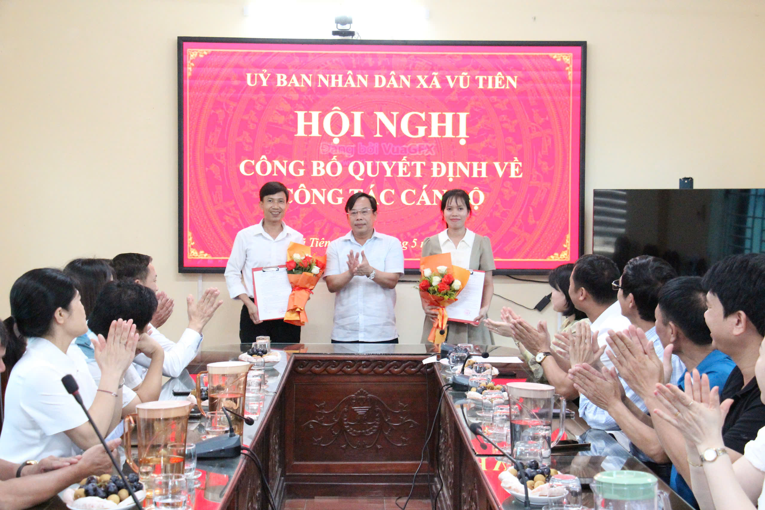Vũ Tiên công bố quyết định về công tác cán bộ